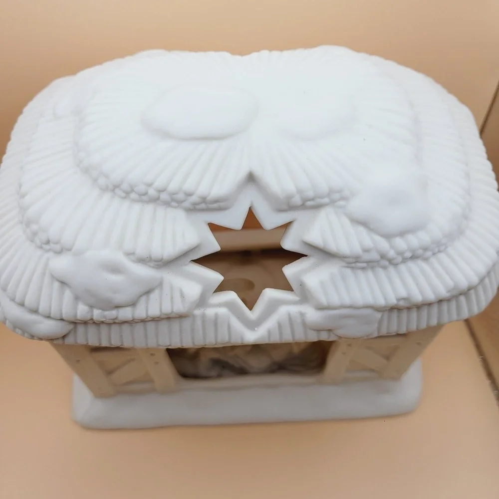 PartyLite Porcelain Nativity‎ Tealight Candle Holder 'O Holy Night' - Picture 6 of 10